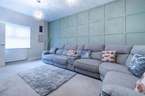 4 bedroom terraced house for sale, Raglan Road, Hengoed, CF82 7LX