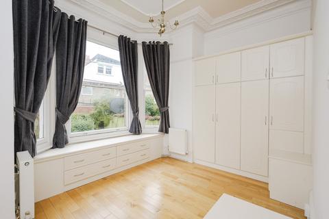 2 bedroom apartment for sale, Richmond TW10