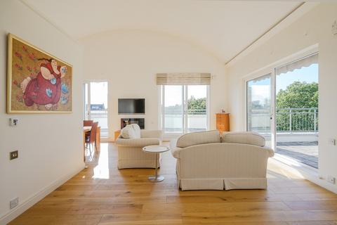 2 bedroom apartment for sale, London SW18