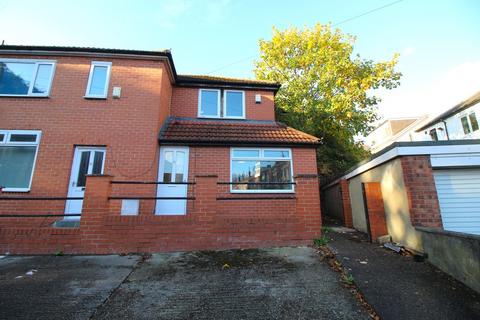 4 bedroom end of terrace house for sale, Canterbury Drive, Leeds LS6