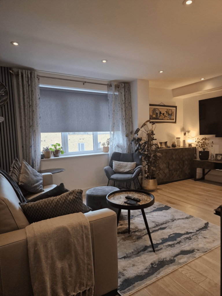 Windmill Place, Southall, UB2 1 bed apartment to rent £1,700 pcm (£