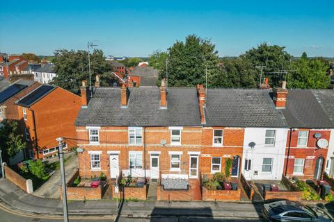 2 bedroom house for sale, Norwood Road, Reading