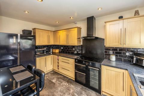 14 Long Ridge, Brighouse, HD6 3RZ