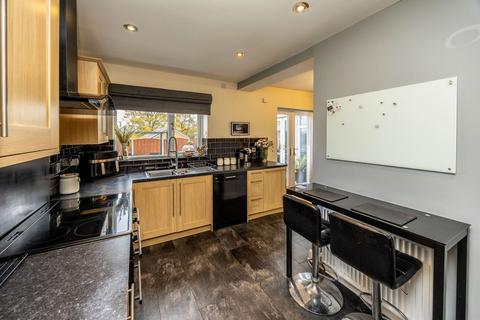 14 Long Ridge, Brighouse, HD6 3RZ