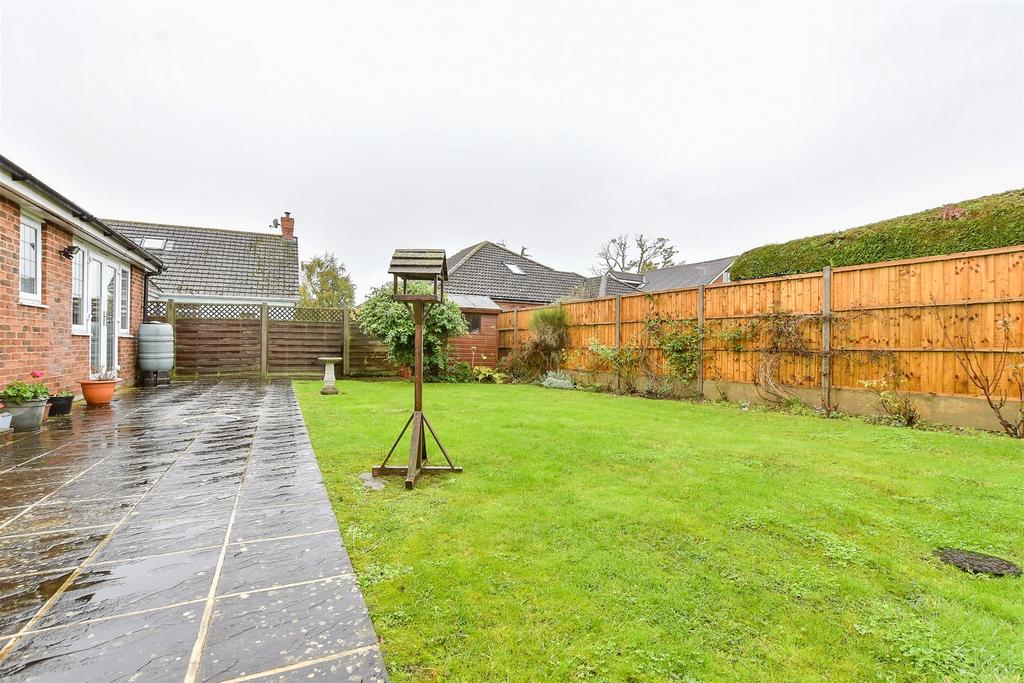 Grigg Lane, Headcorn, Ashford, Kent 2 bed detached bungalow for sale