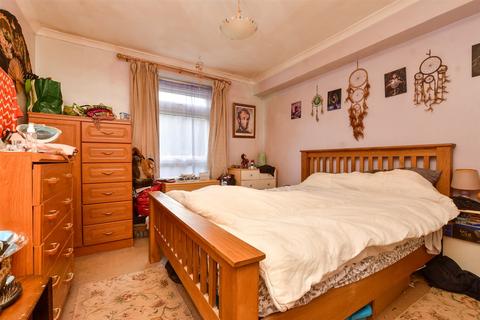 1 bedroom ground floor flat for sale, Cheam Road, Sutton, Surrey