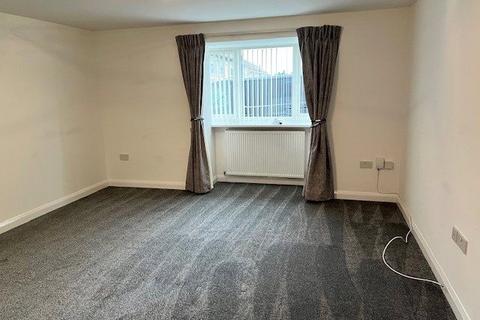 2 bedroom flat to rent, Cleveland Street, Normanby