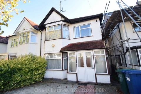 3 bedroom semi-detached house to rent, Aprey Garden, London