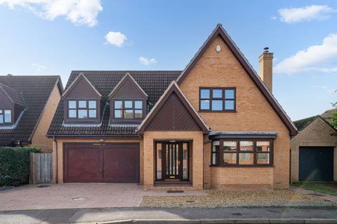 9 Cherry Orchard, Oakington, Cambridge, CB24 3AY