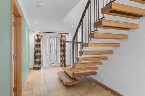 9 Cherry Orchard, Oakington, Cambridge, CB24 3AY