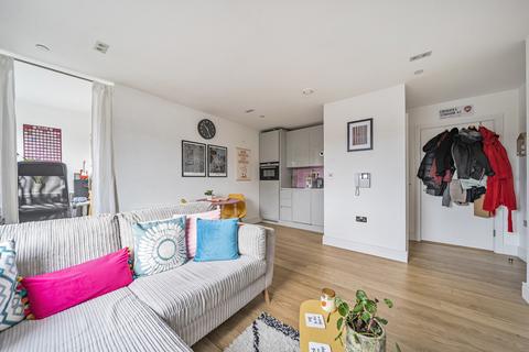 1 bedroom apartment for sale, High Street, Rickmansworth, Hertfordshire