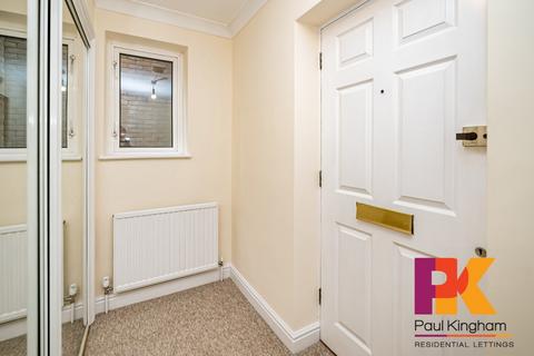 2 bedroom flat to rent, Wesley Dene, Priory Road HP13