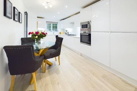 33 Redbrook Way, Bradford, BD9 6SF