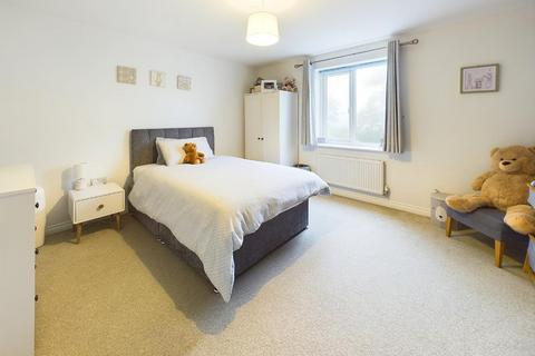 33 Redbrook Way, Bradford, BD9 6SF