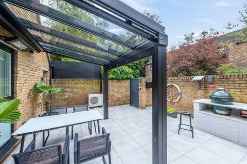 2 bedroom duplex for sale, Streetfield Mews, Blackheath, SE3