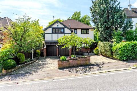 5 bedroom detached house for sale, Ollards Grove, Essex IG10