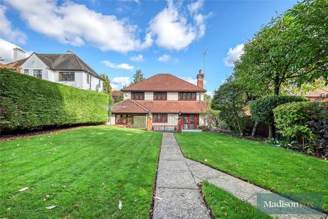 5 bedroom detached house for sale, Ollards Grove, Essex IG10