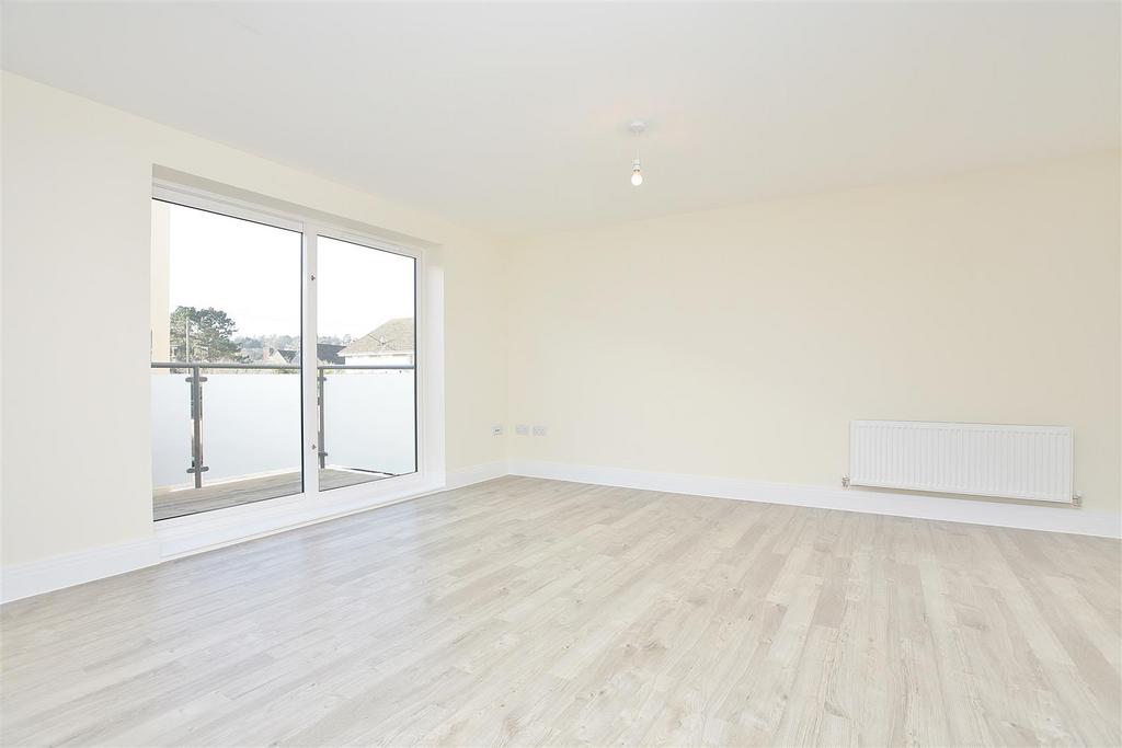 WHEATLEY EPC RATING B 2 bed apartment to rent £1,500 pcm (£346 pw)