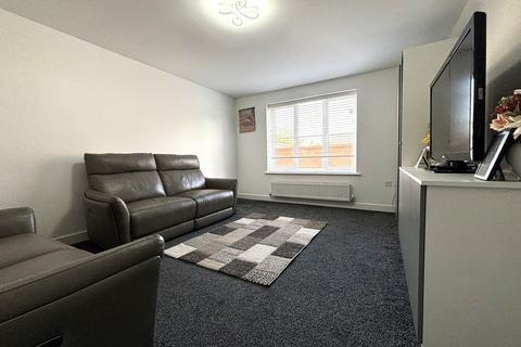 4 bedroom detached house to rent, Homeleaze, Swindon SN1