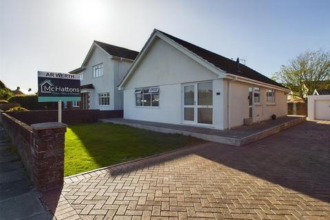 3 bedroom detached bungalow for sale, De Breos Drive, Porthcawl CF36