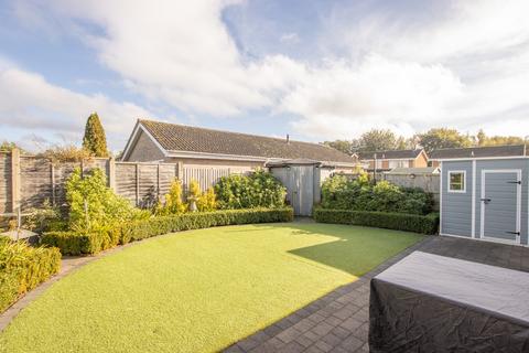 4 bedroom link detached house for sale, Little Walsingham Close, South Wootton