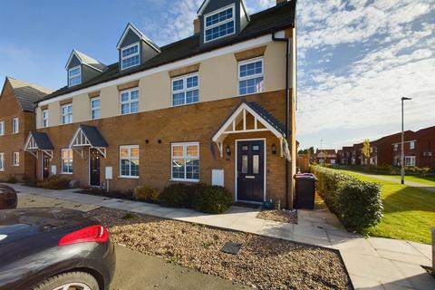 3 bedroom townhouse to rent, Fleetwood Road, Waddington, Lincoln