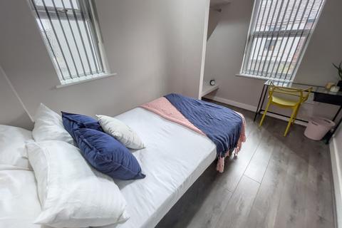 6 bedroom terraced house to rent, Gilroy Road,  L6 6BG,