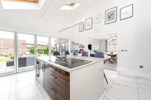 5 bedroom detached house for sale, Pattison Lane, Woolstone, Milton Keynes, Buckinghamshire, MK15