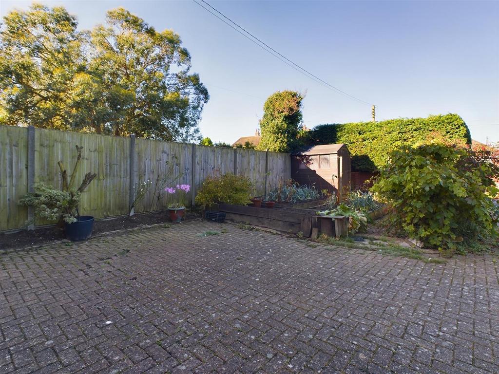 CAM04116 G0-PR0044-STILL025.jpg