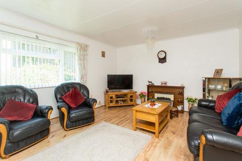 2 bedroom flat for sale, Godwyne Close, Dover, CT16