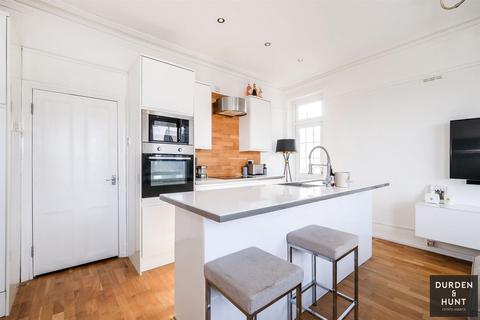 1 bedroom apartment for sale, 1 Grosvenor Road, Wanstead E11