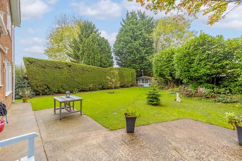 48 Aintree Drive, Spalding, PE11 3BS