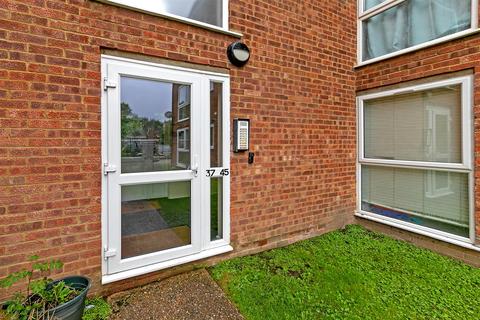 1 bedroom flat for sale, Hardwicke Place, London Colney, St. Albans