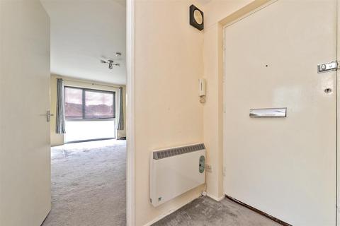 1 bedroom flat for sale, Hardwicke Place, London Colney, St. Albans