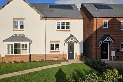 2 bedroom semi-detached house for sale, Kinver Green, Kinver