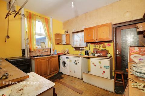 3 bedroom end of terrace house for sale, Dartmouth Street, Burslem, ST6 1HF