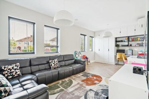 487 Rayners Lane, Pinner, HA5 5DN