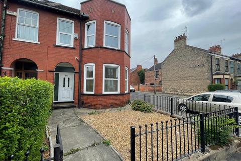 5 bedroom semi-detached house to rent, Beech Grove, Beverley Road, Hull