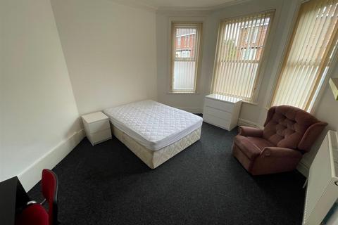 undefined, Student House to Share- Beech Grove, Beverley Road, Hull