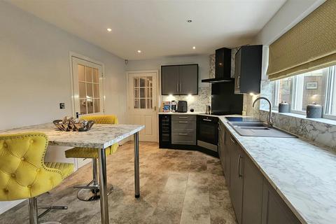 9 Swan Hill, Mickleover, Derby, DE3 0UW