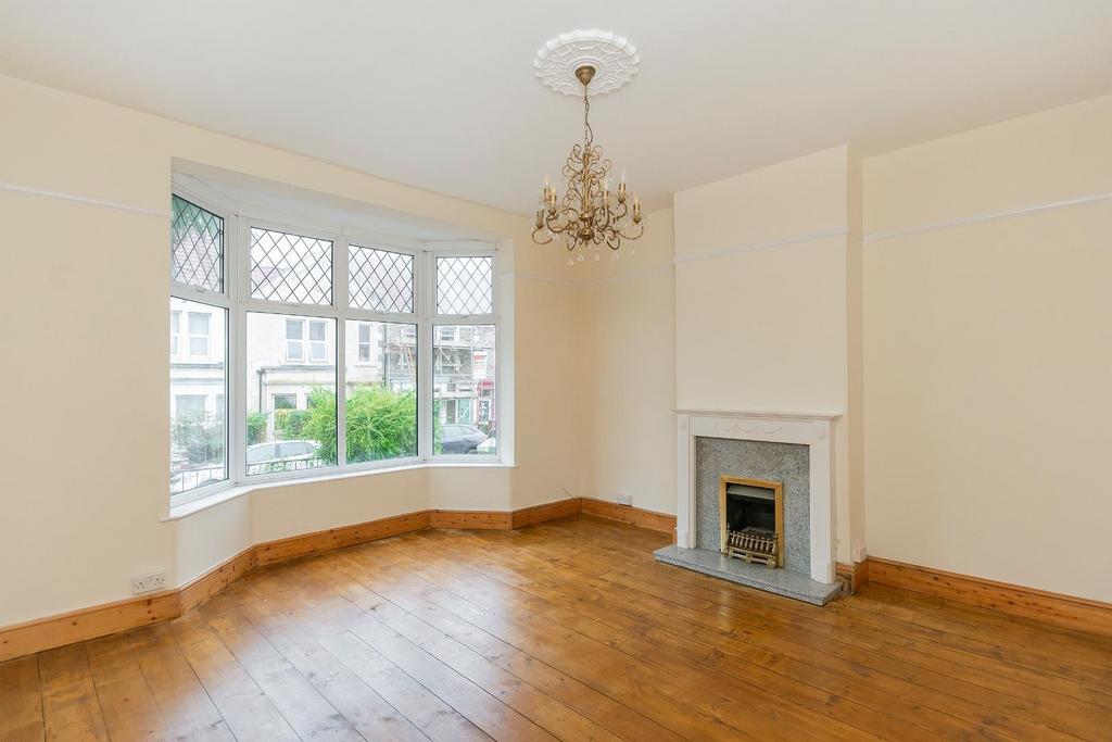0 A7 RSV - Living Room C.jpg