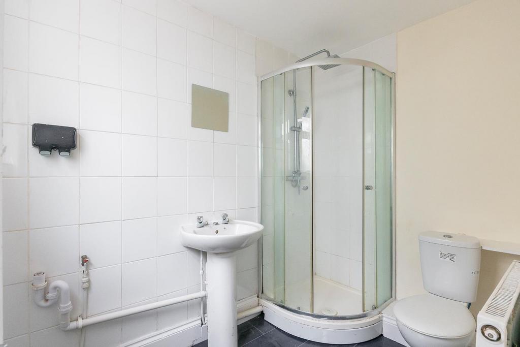 0 A7 RSV - Shower Room B.jpg