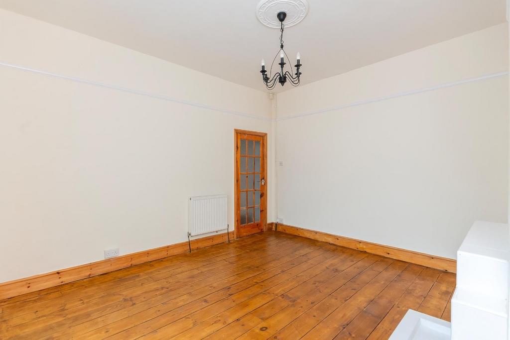 0 A7 RSV - Dining Room A.jpg