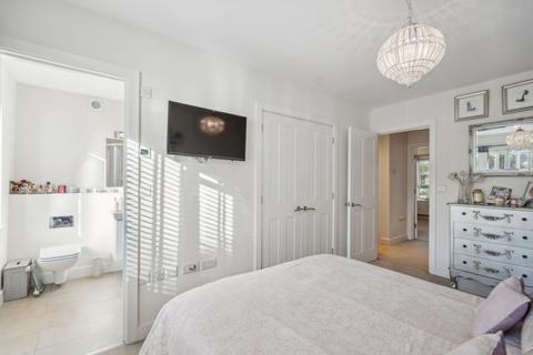 10 Apsley Walk, Iver, SL0 9BQ