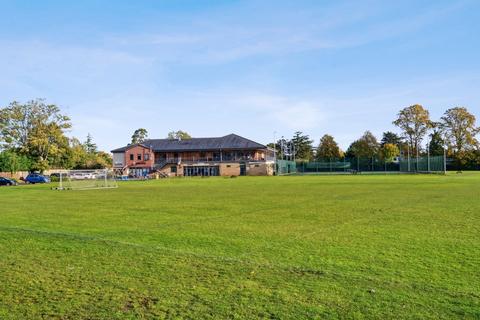 10 Apsley Walk, Iver, SL0 9BQ