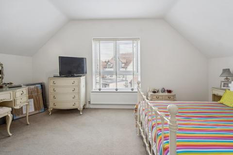 10 Apsley Walk, Iver, SL0 9BQ
