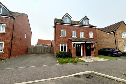 3 bedroom semi-detached house for sale, Peterborough PE2