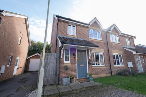 3 bedroom semi-detached house for sale, Russet Close, Ash, CT3