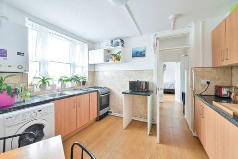 2 bedroom flat for sale, Doddington Grove, Oval, London, SE17