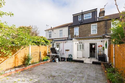 5 bedroom house for sale, Albany Road e12, Manor Park, London, E12